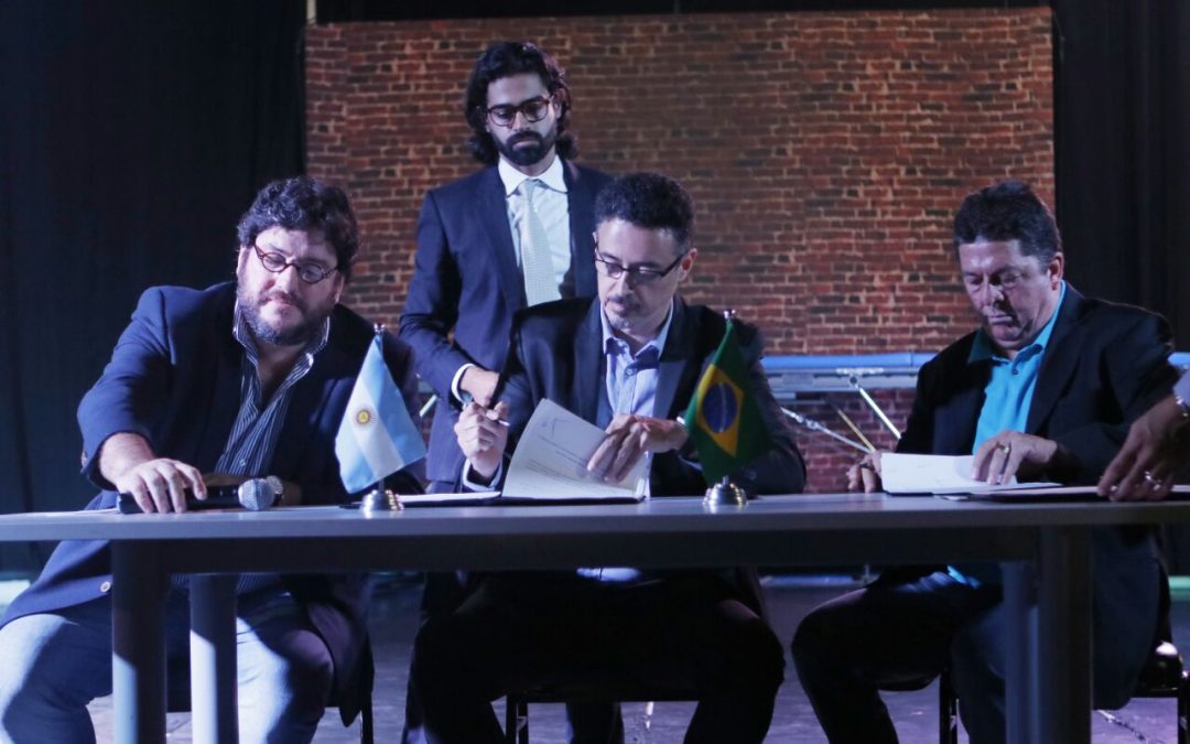 MinC assina acordo com Argentina para intercâmbio de artistas